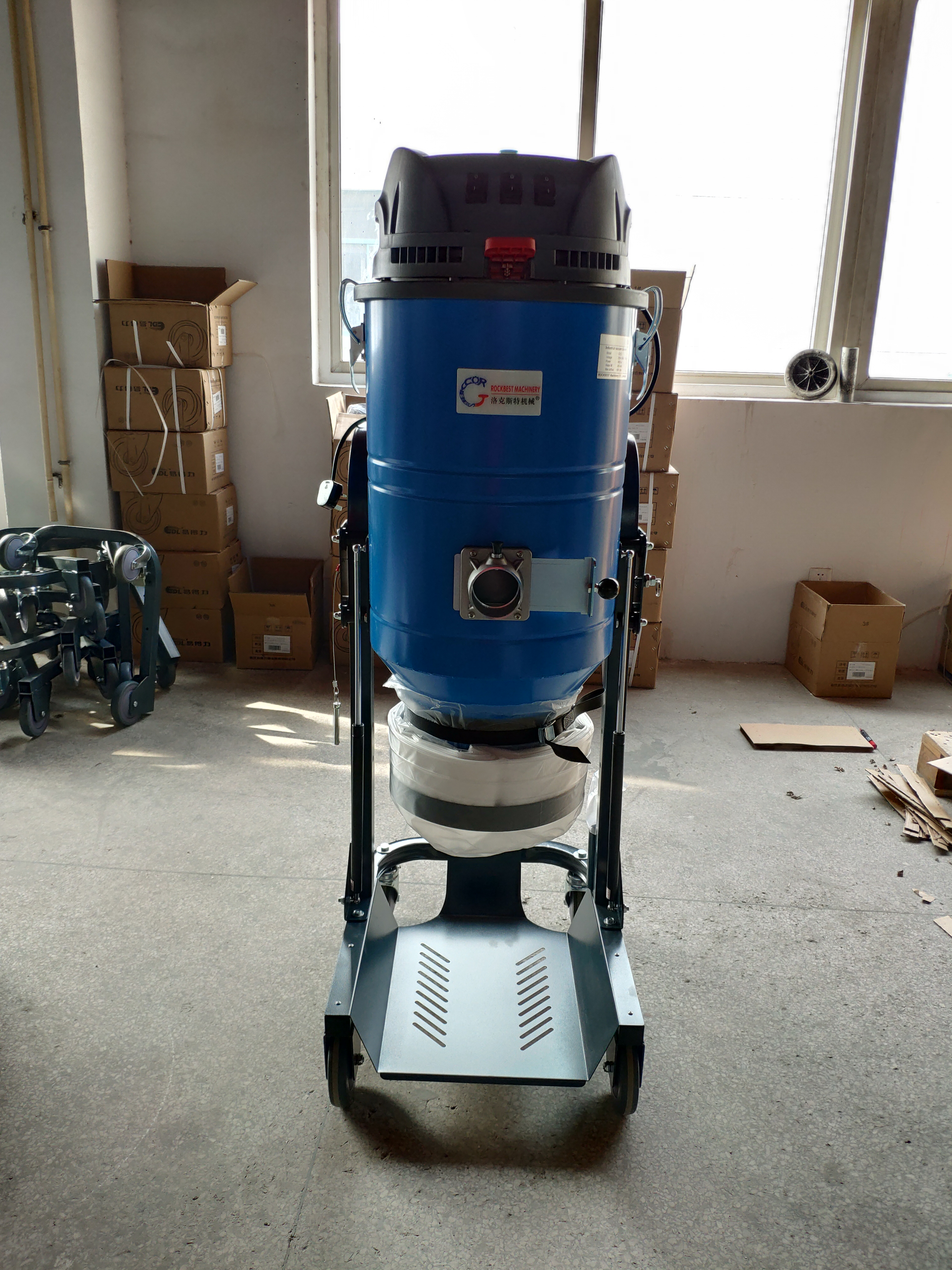 longopac industrial vacuum cleaner welcome in floor grinding market